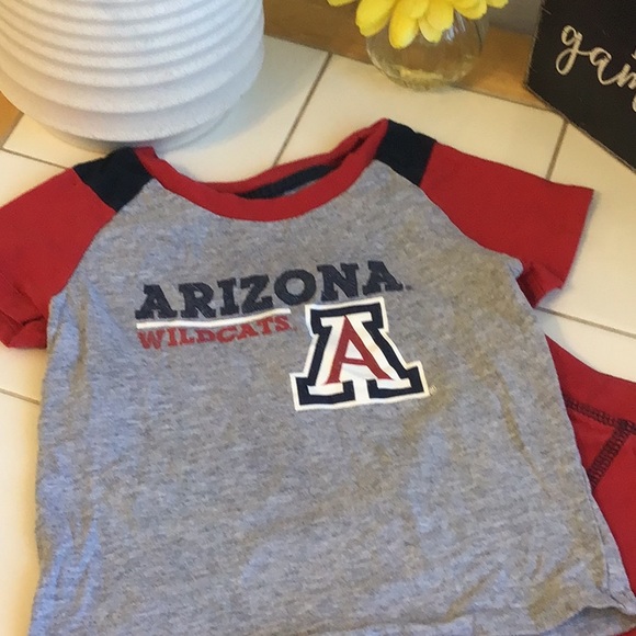 HOST PICK ‘Colosseum’ UofA T-Shirt/Shorts - Picture 2 of 6